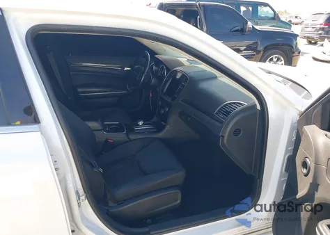 2019 Chrysler 300 Touring из США, поврежденный, VIN 2C3CCAAGXKH641018